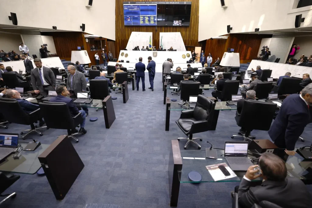 Reajuste de servidores e Código Animal dominam pauta da Assembleia