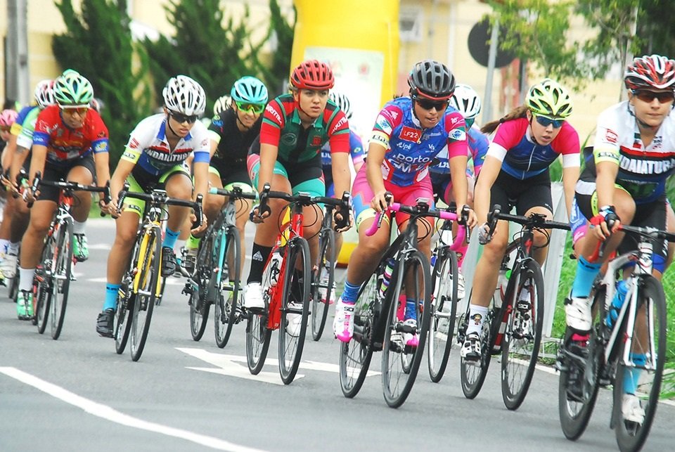 Ceasa Paraná vira pista de ciclismo