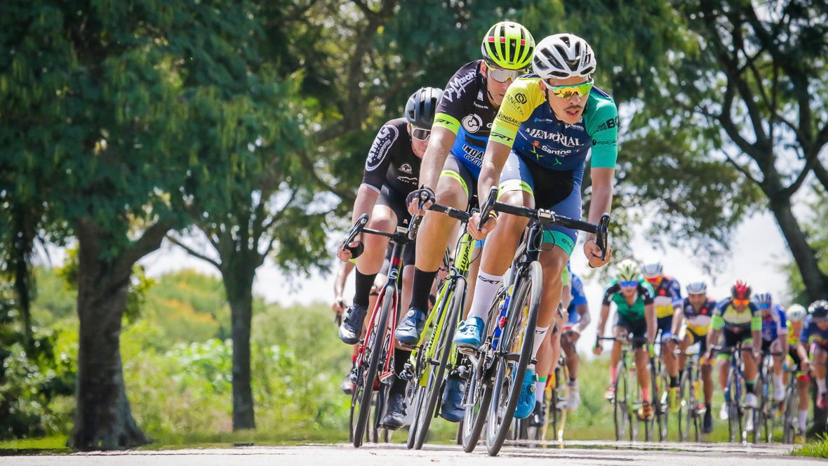 Ceasa Paraná vira pista de ciclismo