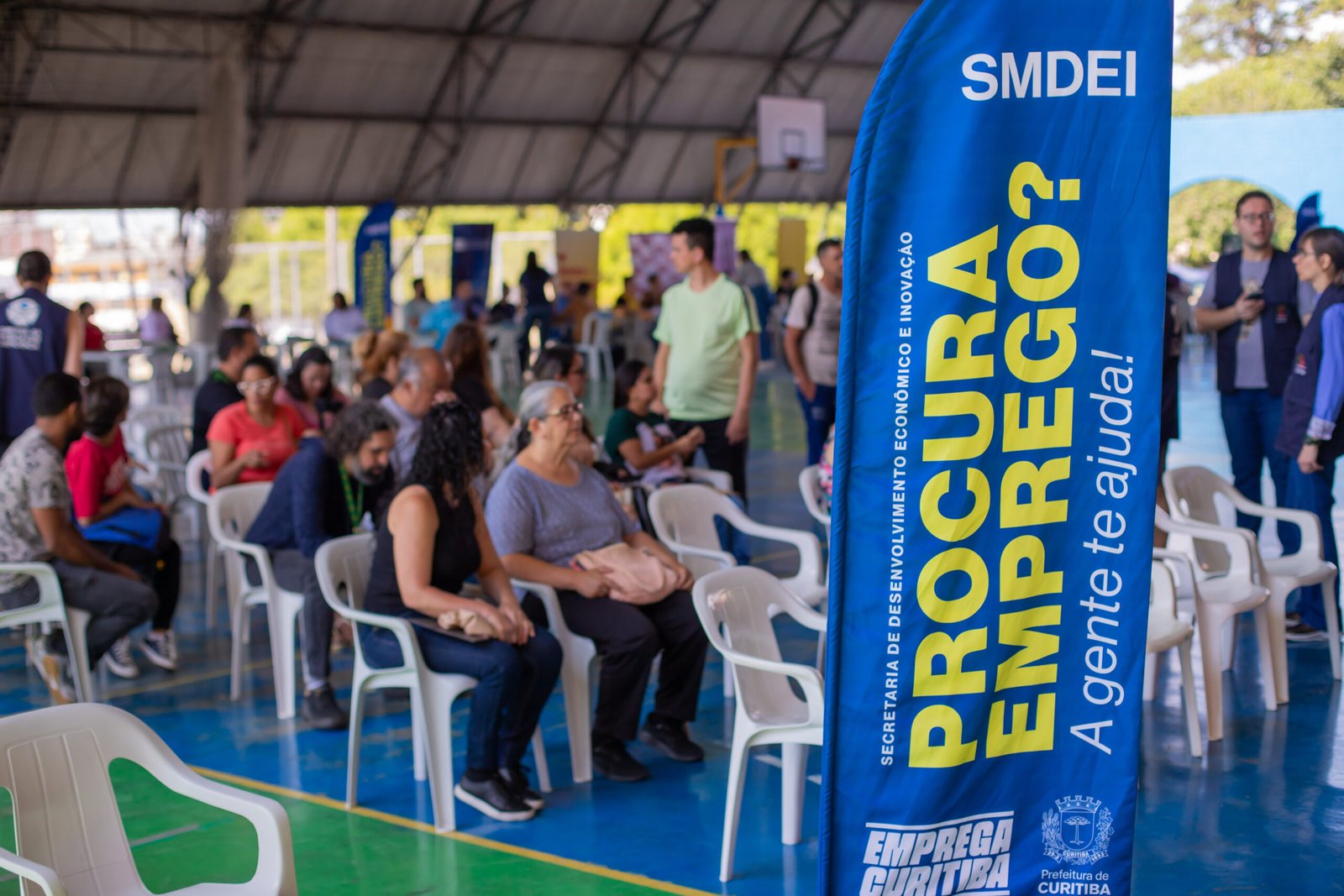 Quer trabalhar? Feira Emprega Curitiba reúne 15 empresas na capital