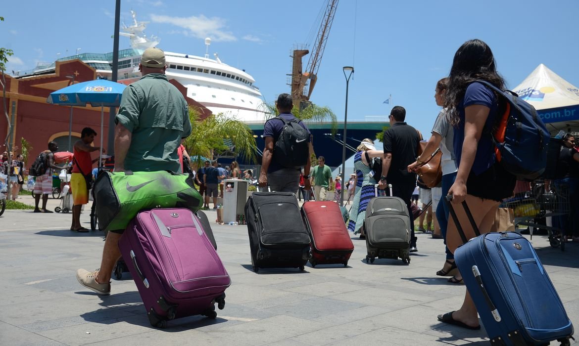 Turismo estrangeiro decola no Brasil e impulsiona o setor de serviços