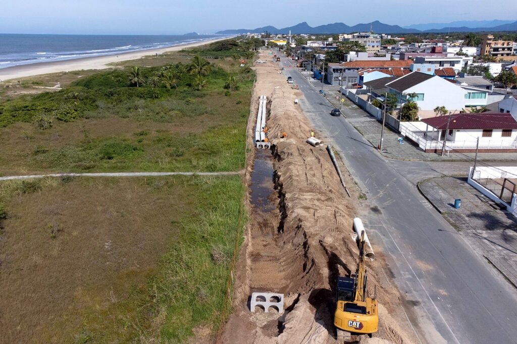 Orla de Pontal do Paraná acelera obras e ganha data de entrega em 2027