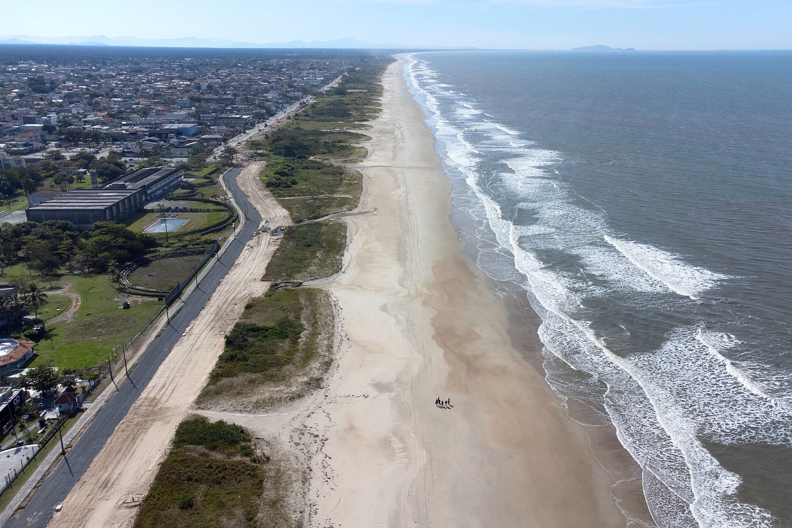 Orla de Pontal do Paraná acelera obras e ganha data de entrega em 2027