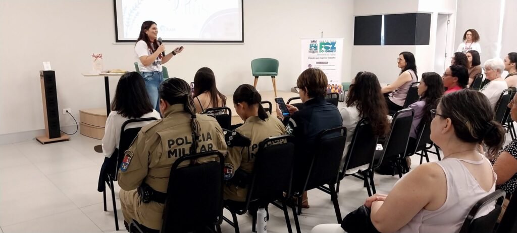 Agosto Lilás: Foz do Iguaçu oferece curso gratuito de defesa pessoal