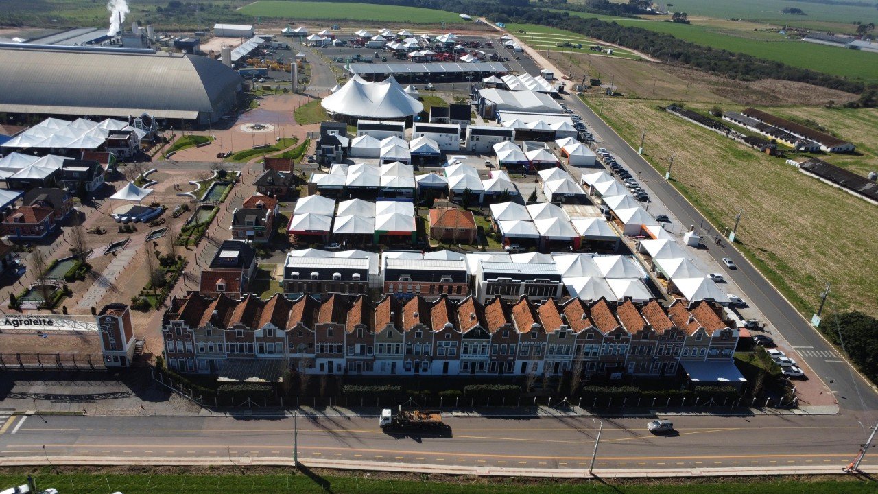 Agroleite 2026 transforma os Campos Gerais na principal vitrine de tecnologia do setor leiteiro nacional