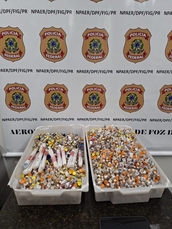 Pente-fino da Polícia Federal barra tráfico nos aeroportos do Paraná