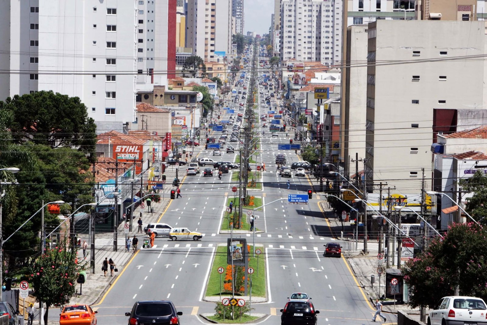 Sem postes e mais verde: os detalhes da grande obra no centro da capital