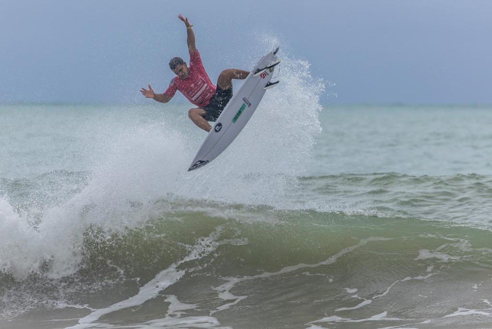 Seletiva Sul de Surf: Matinhos define vagas finais para o Brasileiro 2026