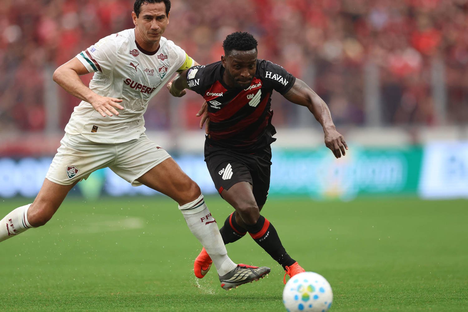 Athletico garante empate heróico na Arena e consolida terceiro lugar no Brasileirão