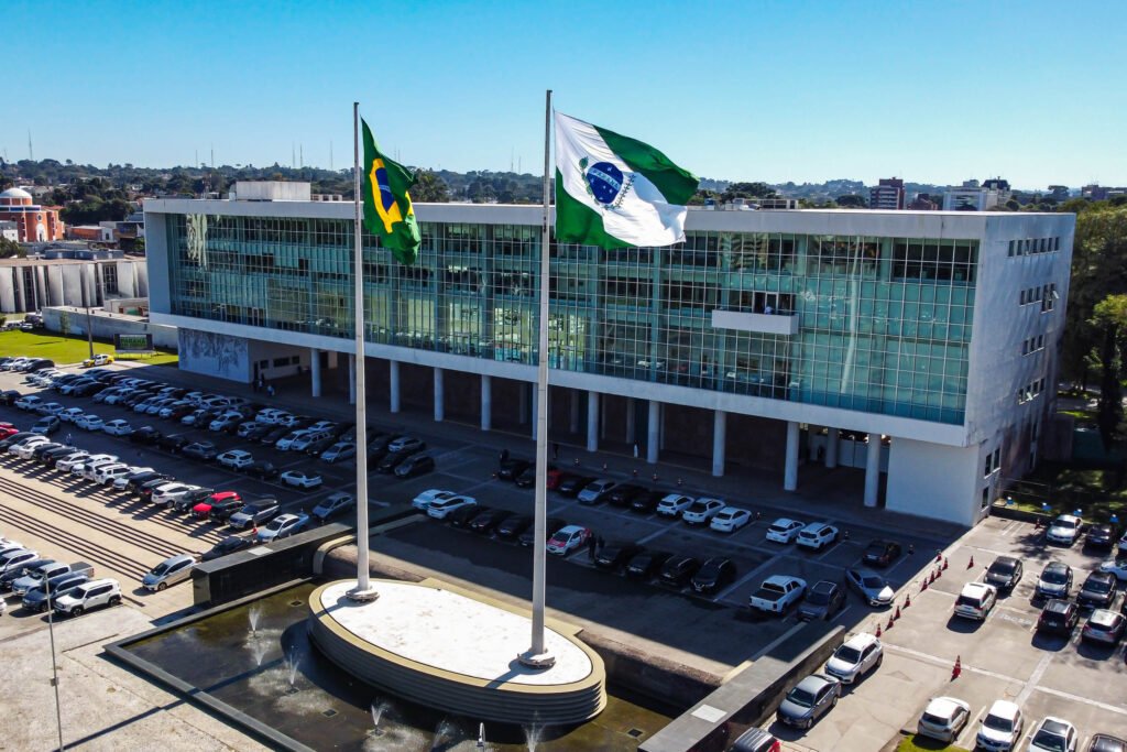 De Sandro Alex a Requião Filho: Como a corrida pelo Palácio Iguaçu ganha forma