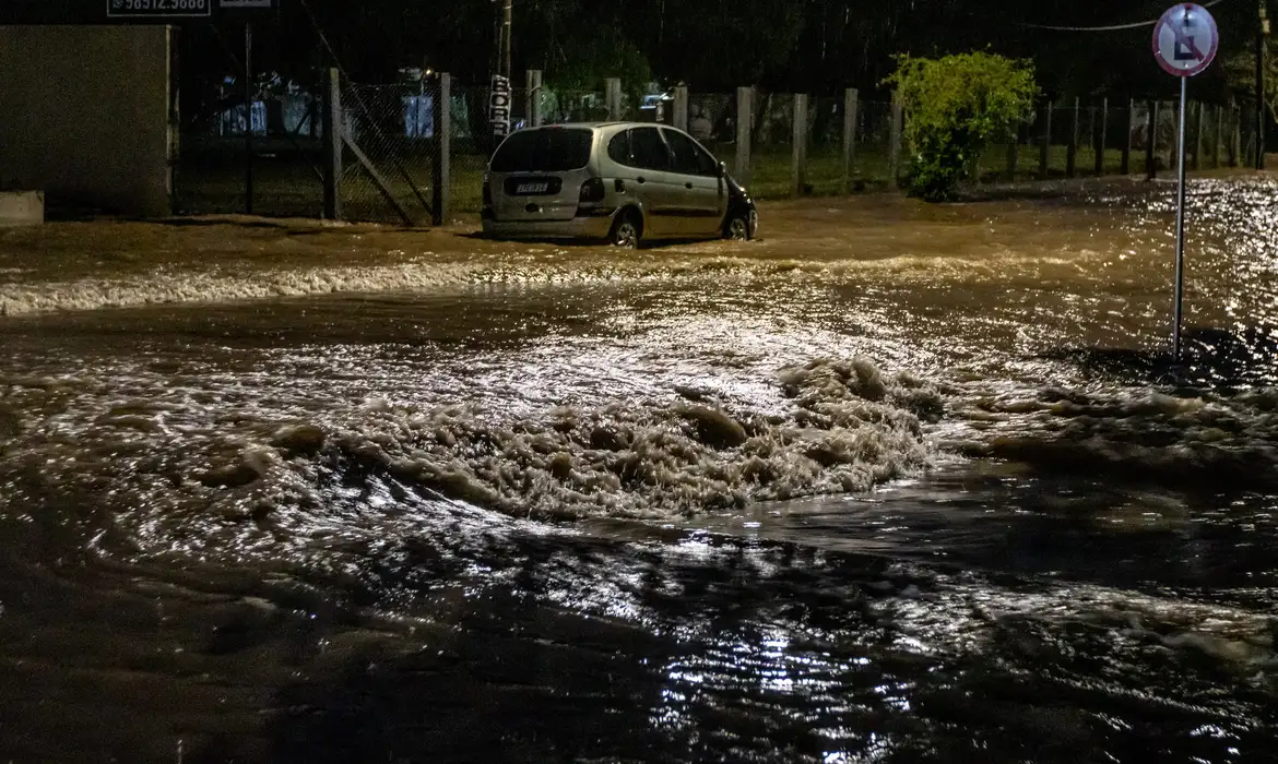 El Niño no Paraná: Defesa Civil realiza monitoramento de 2 mil pontos no estado