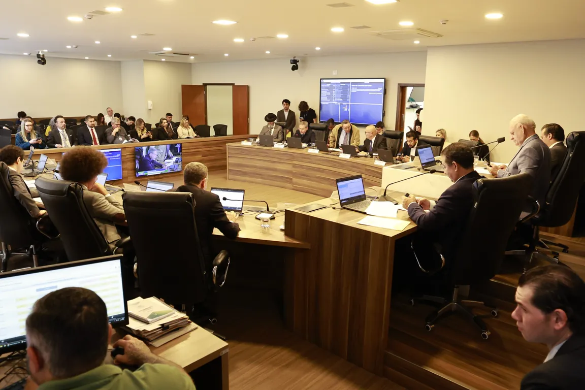Assembleia do Paraná debate isenção de taxa de água para agricultores