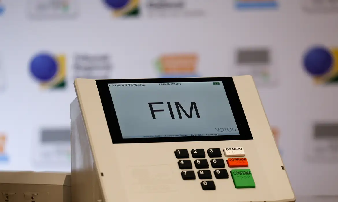 Treinamento de 150 mil mesários no Paraná reforça a segurança das eleições 2026