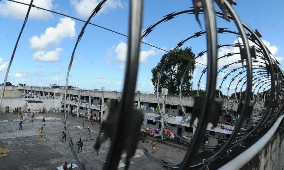 Miniantena Starlink em Bangu: a nova tática do crime que ameaça a segurança do país