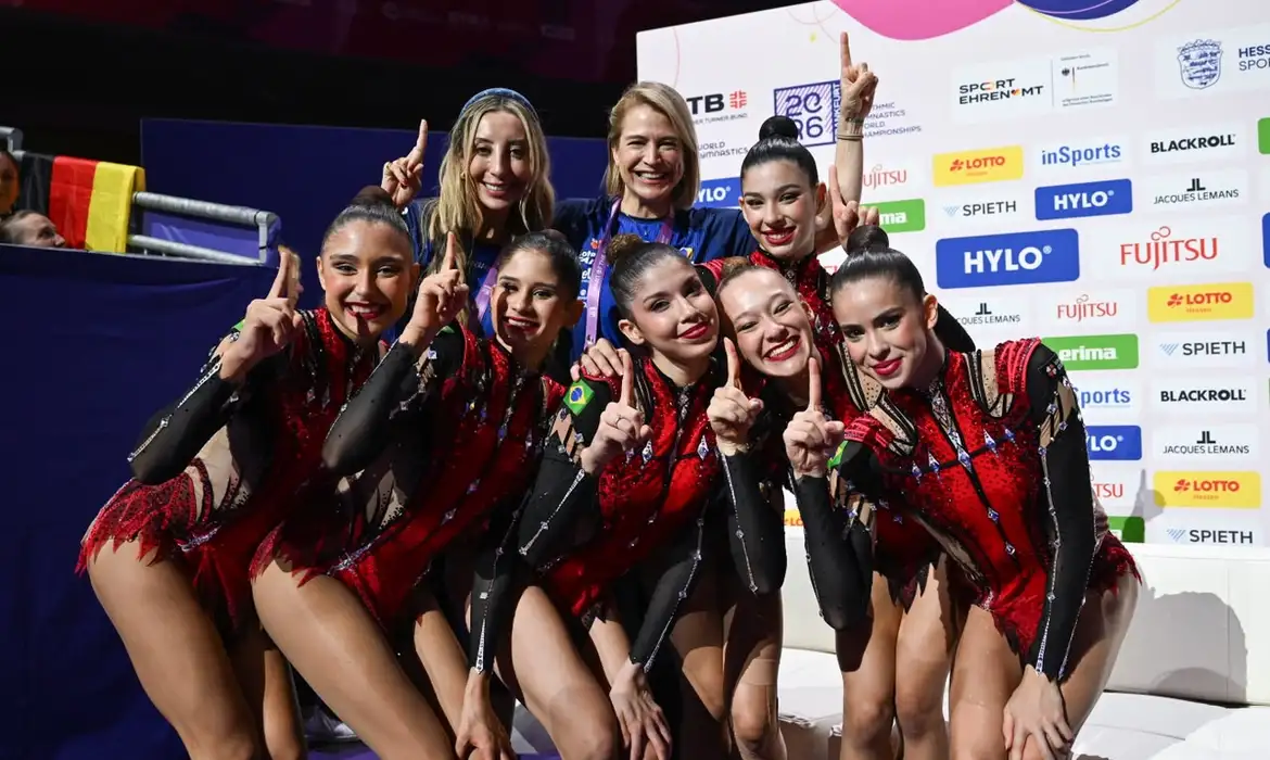 Com talento paranaense, Brasil faz história e conquista ouro duplo no Mundial de Ginástica Rítmica