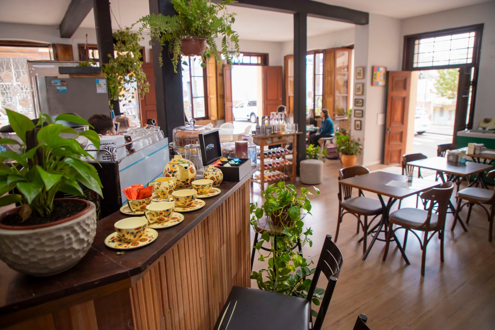 Incentivos fiscais impulsionam boom de restaurantes e cafeterias no centro de Curitiba
