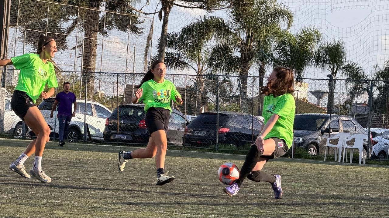 Festival de futebol 7 feminino reúne 150 atletas no Alto Boqueirão