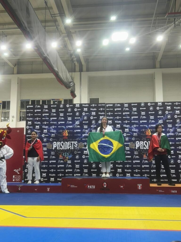 Atletas do Paraná conquistam títulos internacionais nas artes marciais