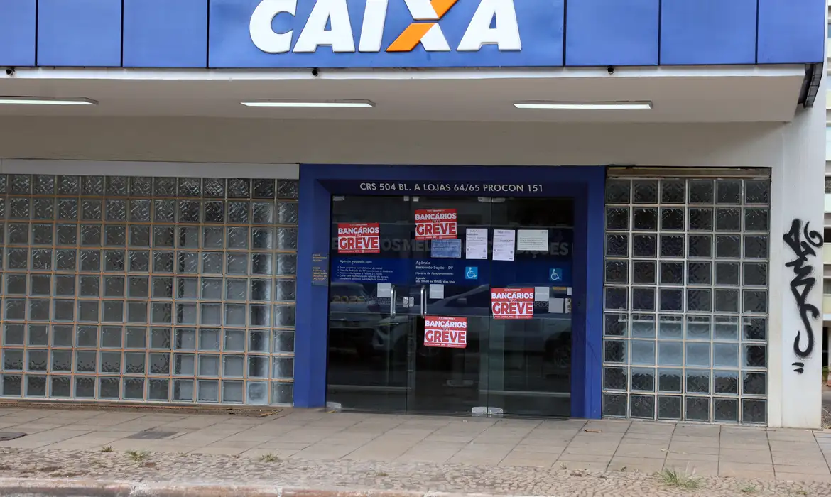Fim da greve: TST determina retorno imediato de bancários da Caixa
