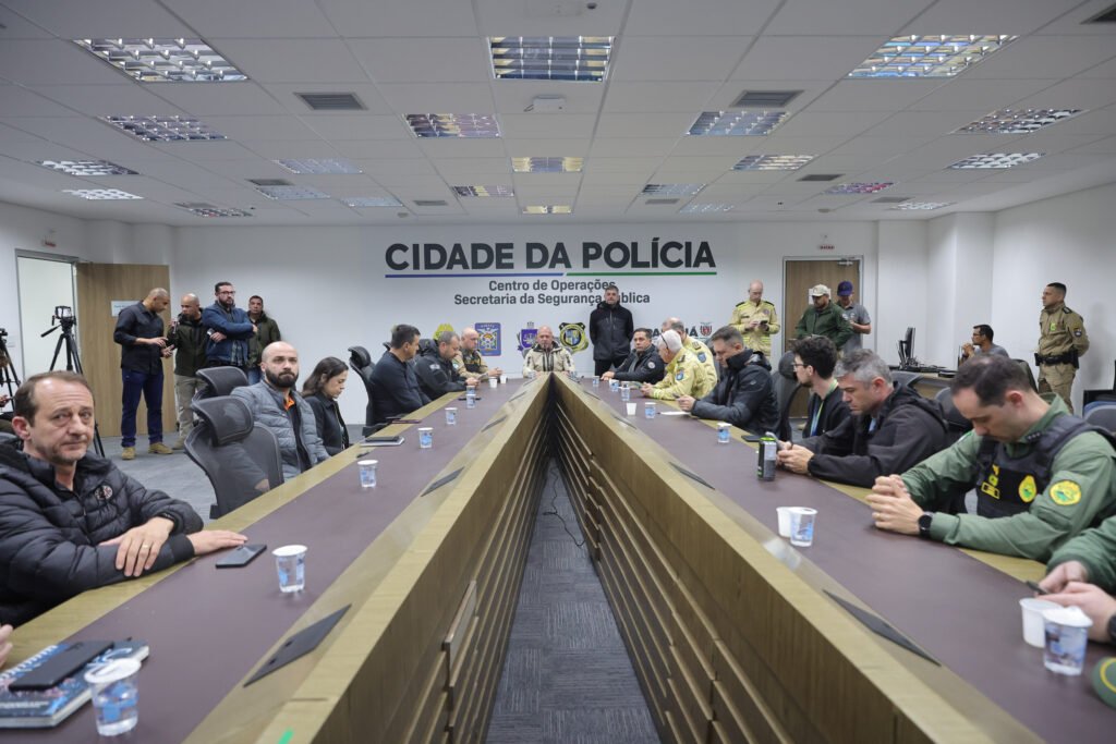 Massa de ar frio derruba temperaturas no Paraná após fortes chuvas