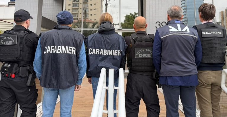Operações da Polícia Federal miram máfia italiana e bloqueiam rota do tráfico no Paraná