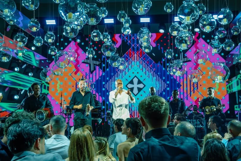 Encontro de gigantes: Menos é Mais e Turma do Pagode agitam Ponta Grossa