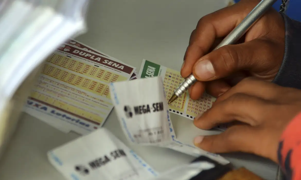 Mega-Sena acumula e prêmio vai a R$ 32 milhões para o próximo sorteio 3061