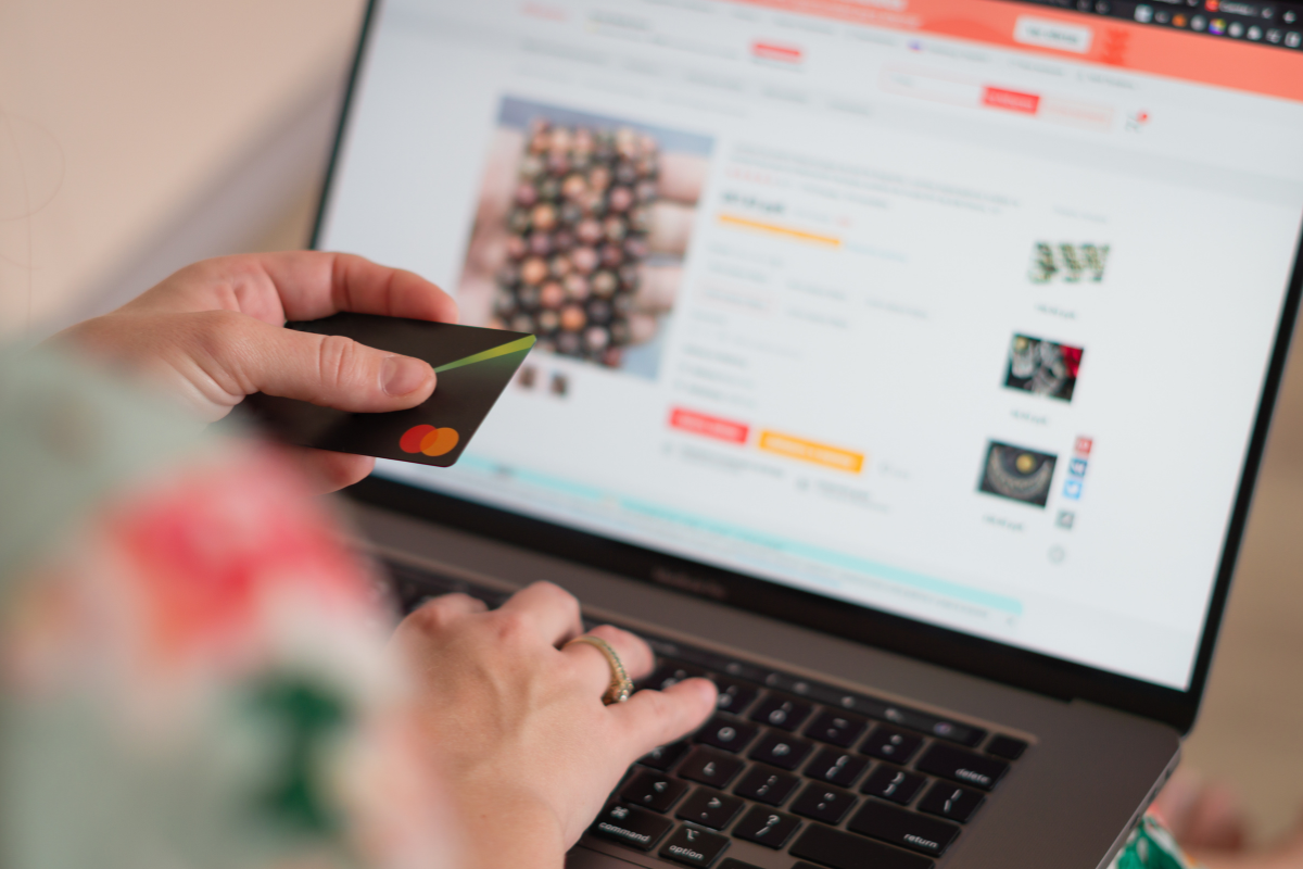 Compras de até US$ 50 ficam isentas de imposto após aprovação no Senado
