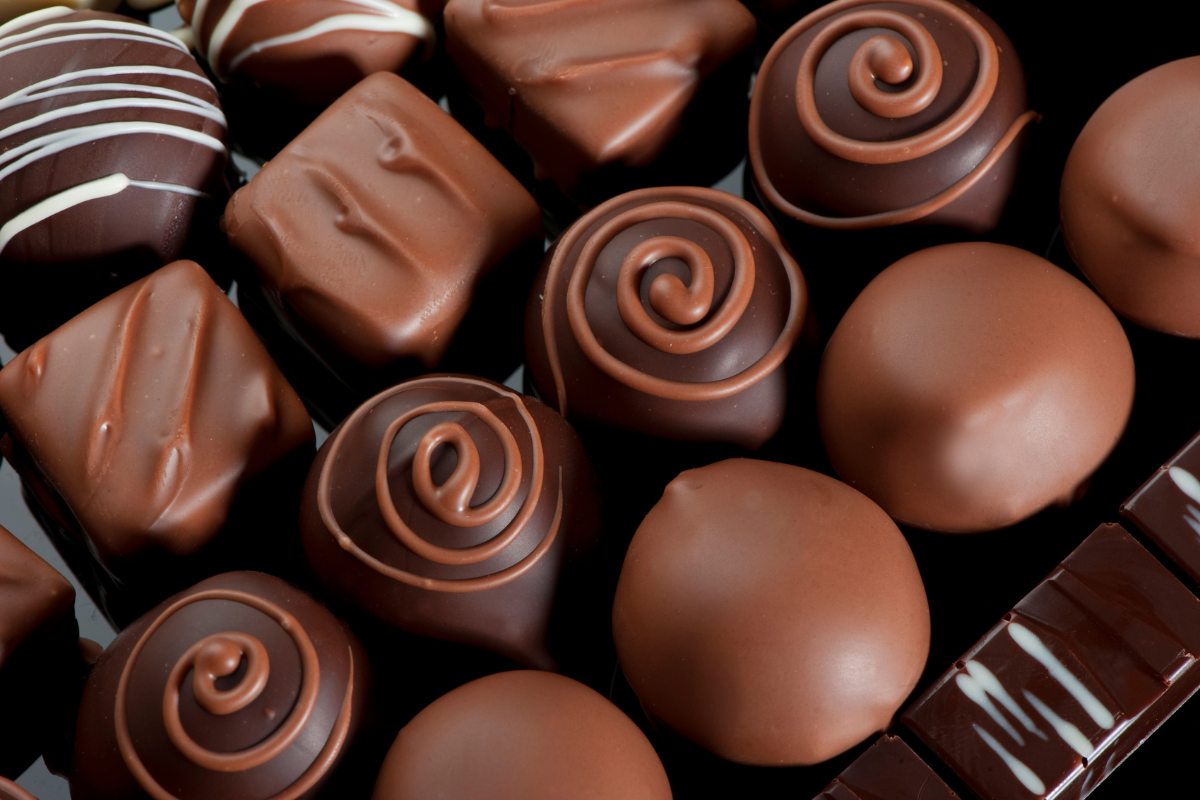 Chocolate amargo turbina a memória e reduz estresse no trabalho e nos estudos