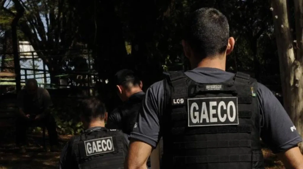 Operação do Gaeco mira lavagem de dinheiro de facção criminosa em Londrina