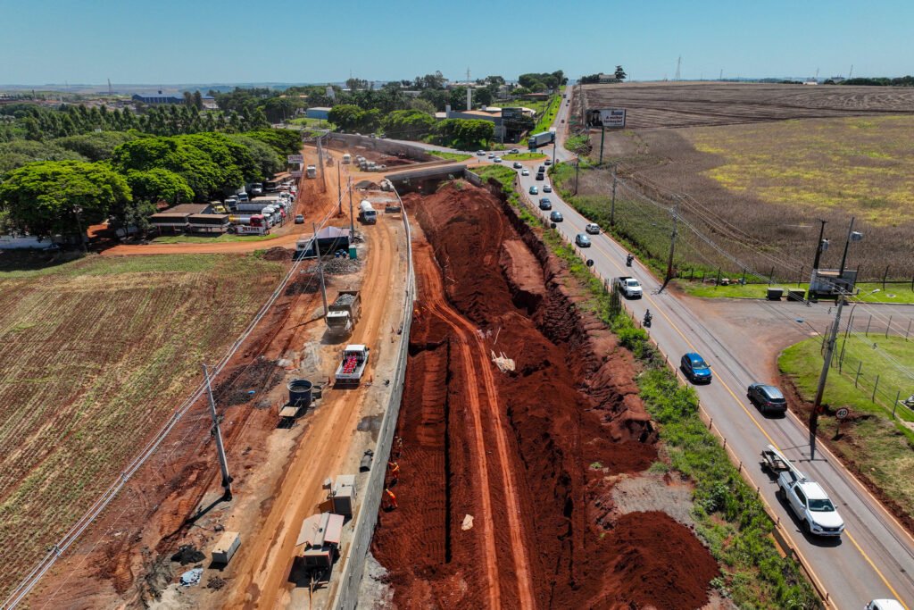 TCE-PR rastreia R$ 1,17 bilhão em obras municipais no Paraná