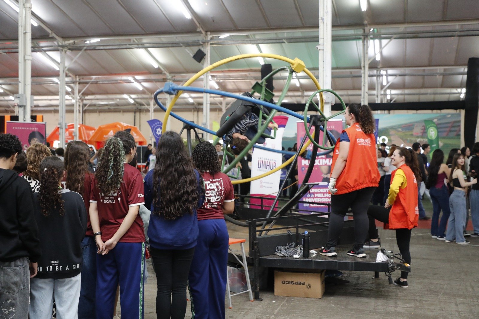 Estudantes de Cascavel ganham feira gratuita com vagas de estágio e orientação de carreira