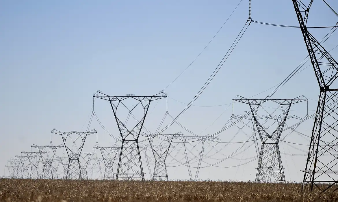 Conta de luz no Paraná continua com taxa extra em setembro