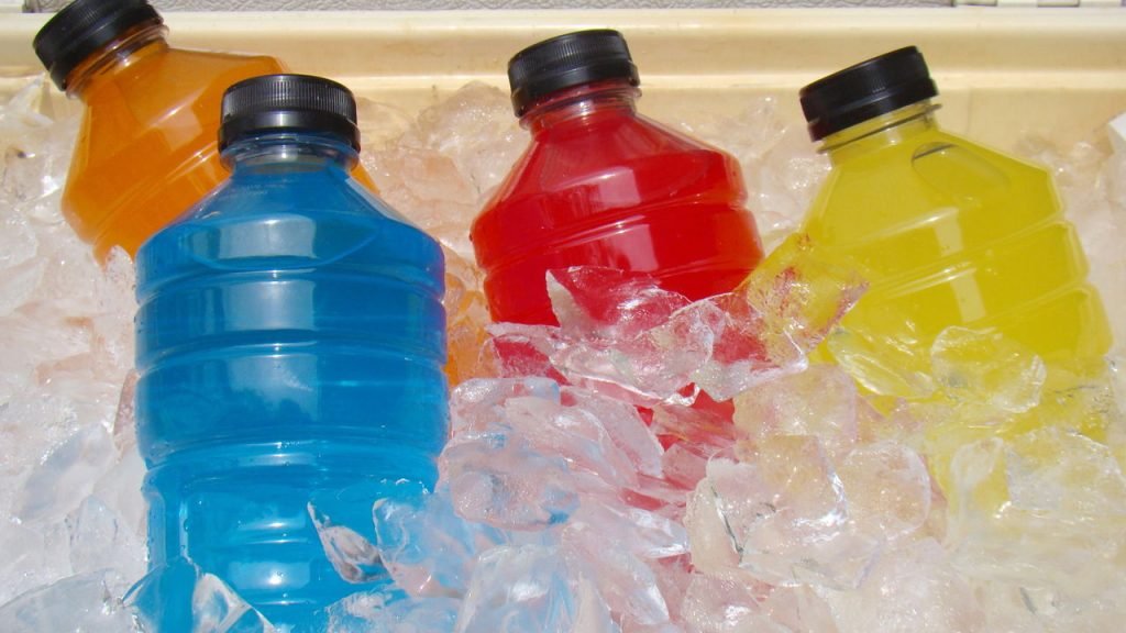 Bebidas fitness ocultam açúcares e prejudicam resultados de dietas