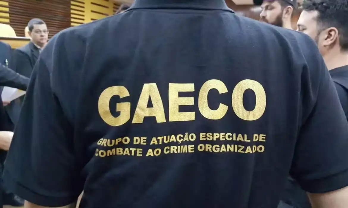 Dinheiro da corrupção volta aos cofres públicos e vai bancar blindados no Rio