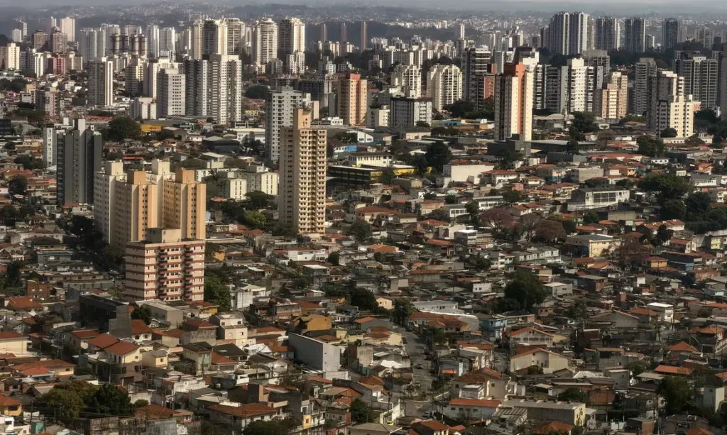 União paga dívidas de estados e amplia limite de crédito