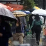 Ciclone impulsiona frente fria com tempestades e ventos no Paraná
