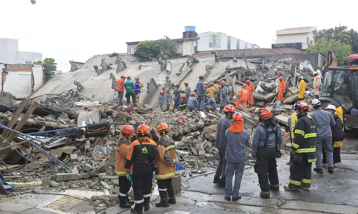 Chuvas intensas em São Paulo deixam 8 mortos e um desaparecido