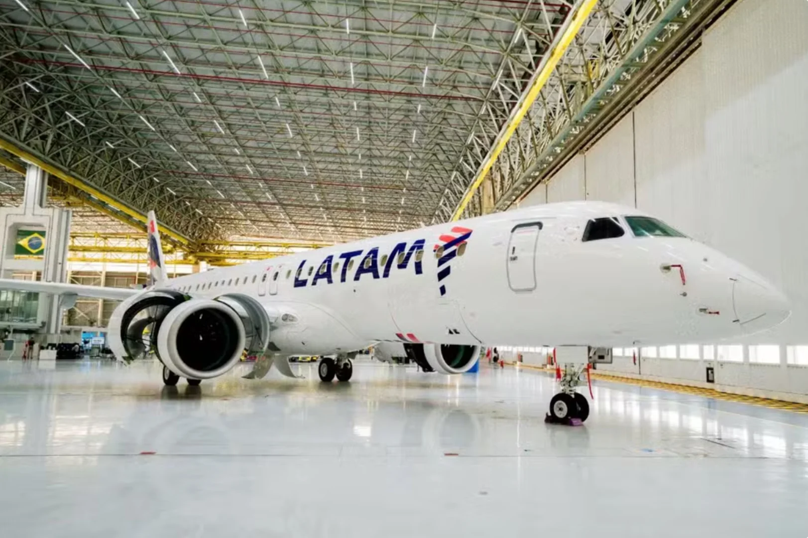 LATAM construirá centro de manutenção de aviões Embraer no Paraná