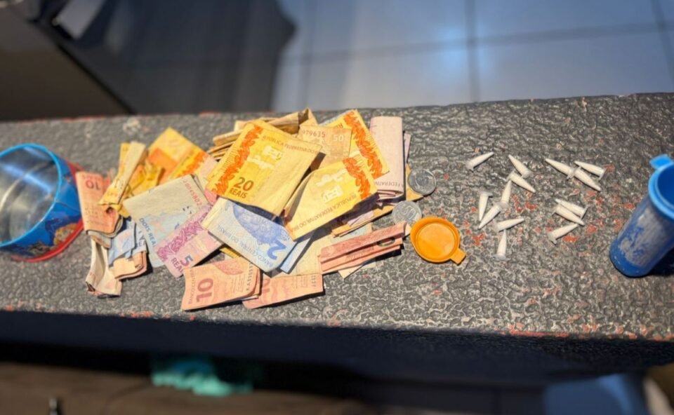 PCPR cumpre 26 mandados e apreende ecstasy e crack em Matinhos