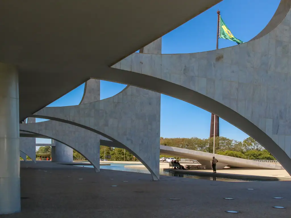 Herança, gestão e ativismo: as três faces da direita na corrida ao Planalto