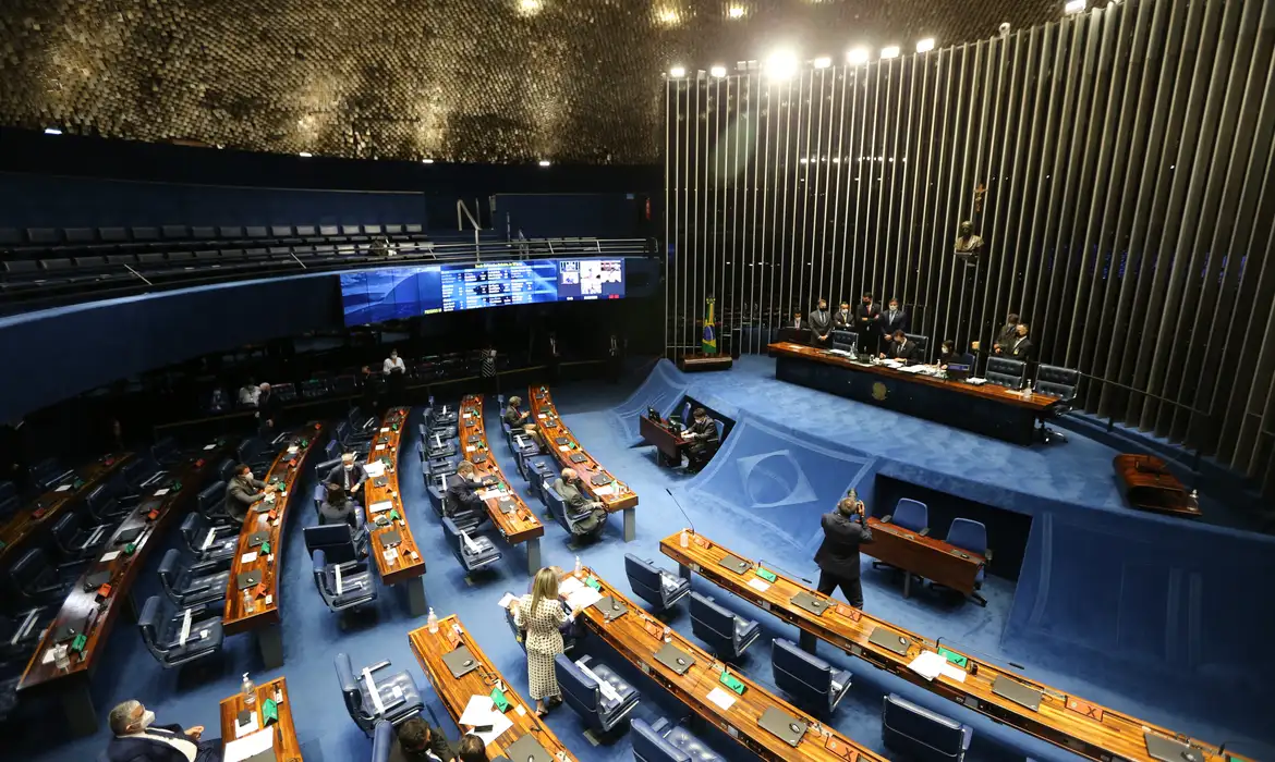 Disputa pelo Senado no Paraná: perfis e propostas dos 9 candidatos