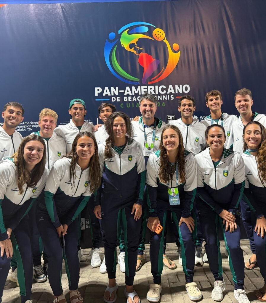 Seleção brasileira fatura 14 ouros no Pan-Americano de Beach Tennis com destaques paranaenses