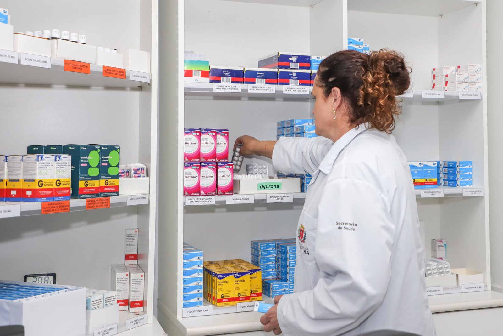 Distribuição de remédios em Curitiba alcança 900 mil pessoas e reforça cuidado contínuo no SUS