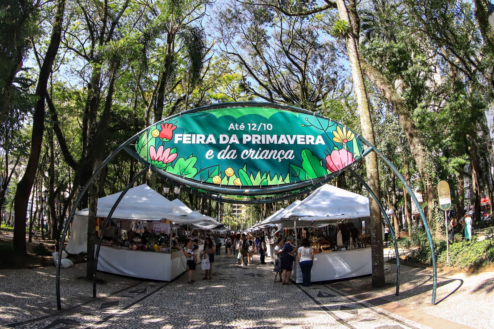 Feiras da Primavera e da Criança começam nas praças Osório e Santos Andrade