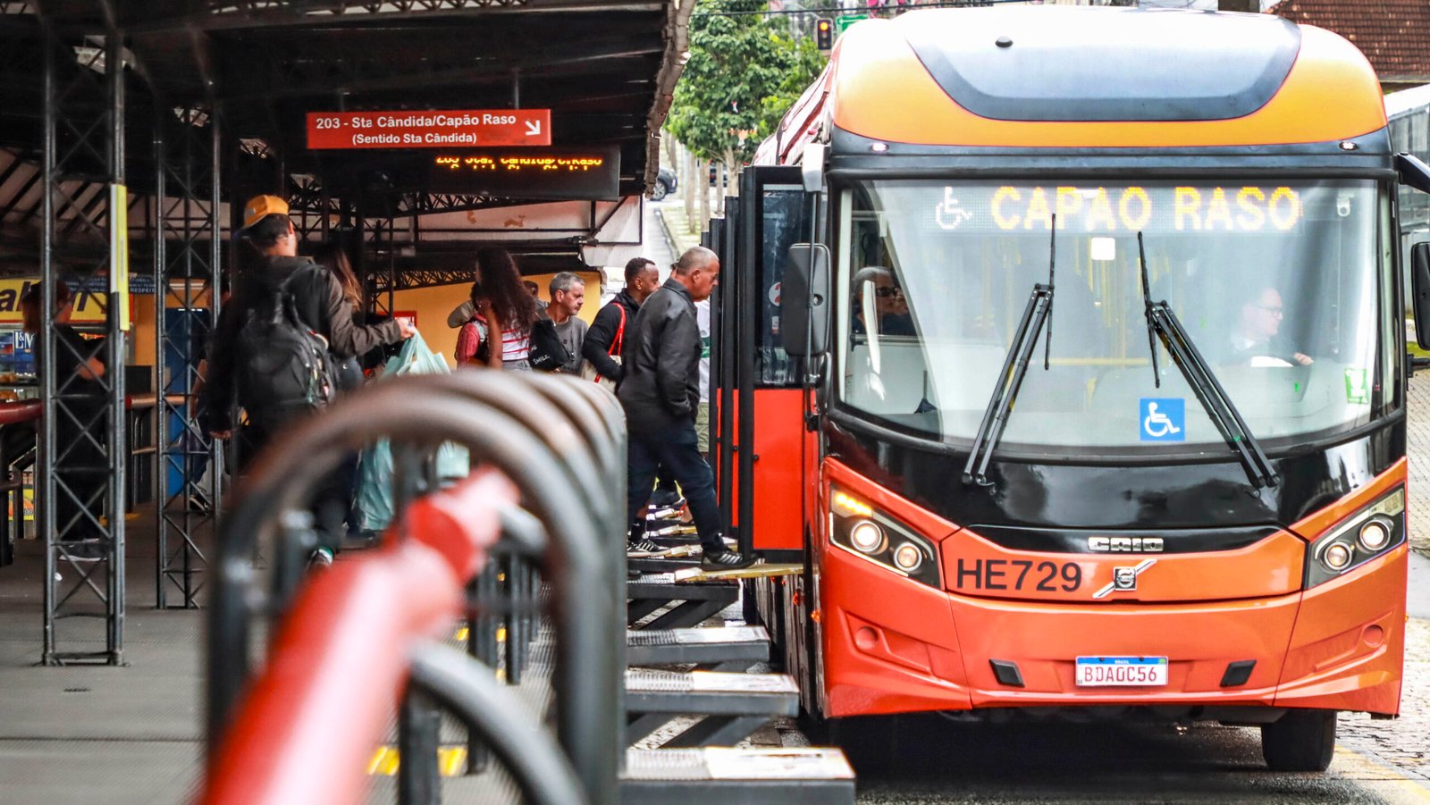Ônibus de graça nas eleições no Paraná: veja regras e horários nas cidades