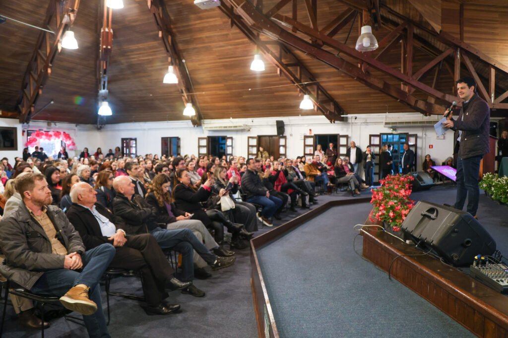 Tecnologia e prevenção marcam força-tarefa de Outubro Rosa em Curitiba