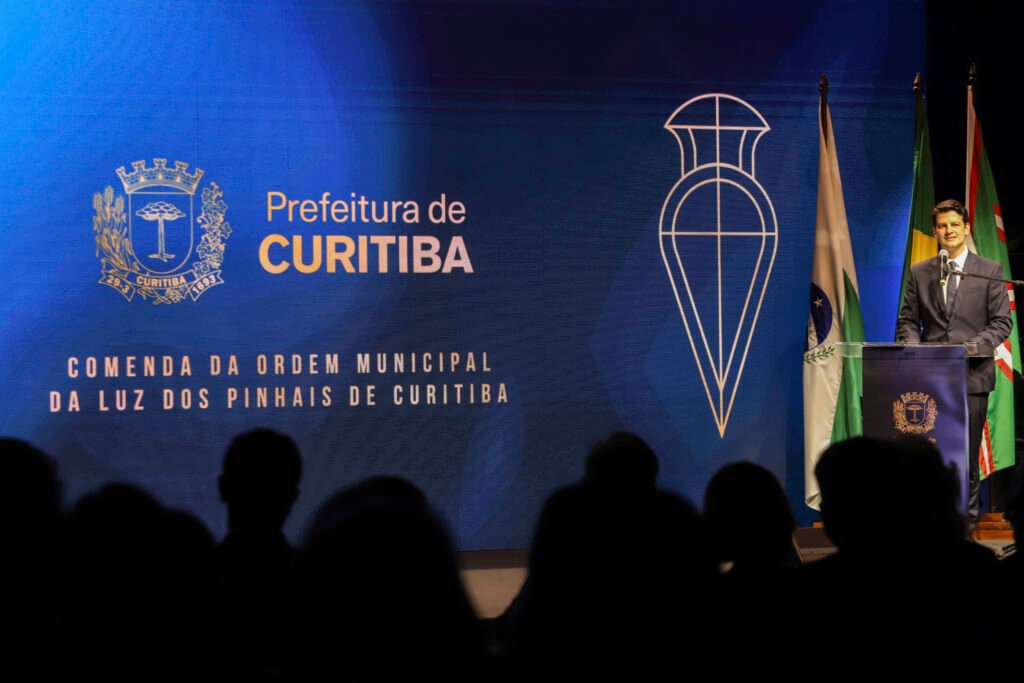 Ação em creche rende maior honraria de Curitiba à Polícia Militar