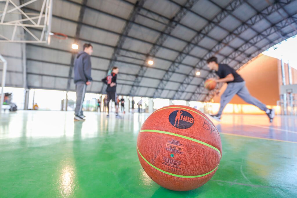 Fim de semana em Curitiba tem basquete, escalada e esportes gratuitos