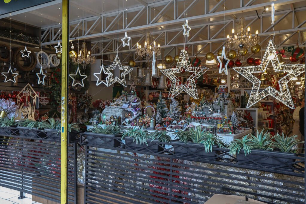 Comércio de Curitiba terá concurso de vitrines de Natal com R$ 35 mil em prêmios
